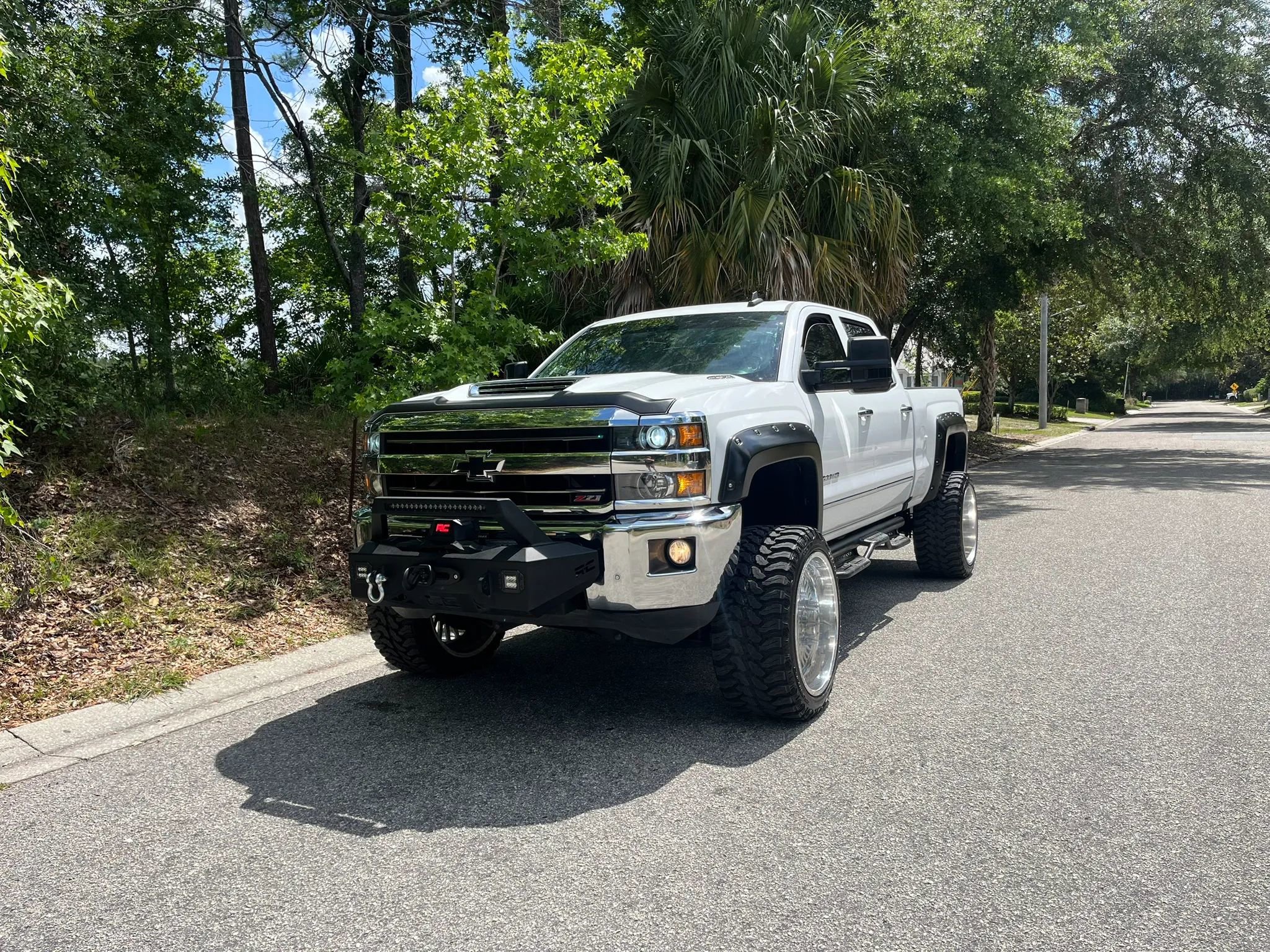 Used 2019 Chevrolet Silverado 2500 LTZ w/ Duramax Plus Package AWD/4WD image 8
