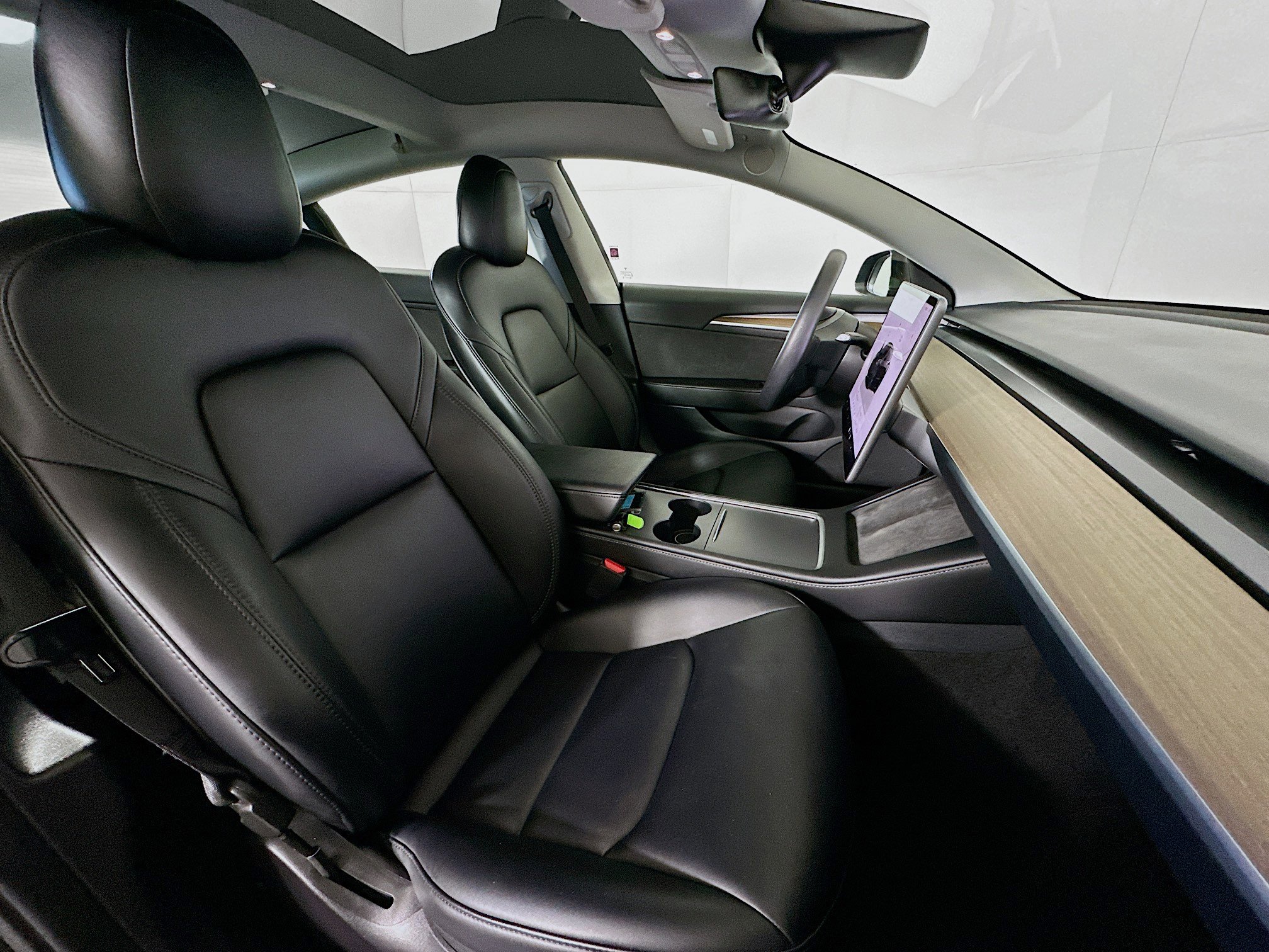 Used 2023 Tesla Model 3 Standard Range image 31