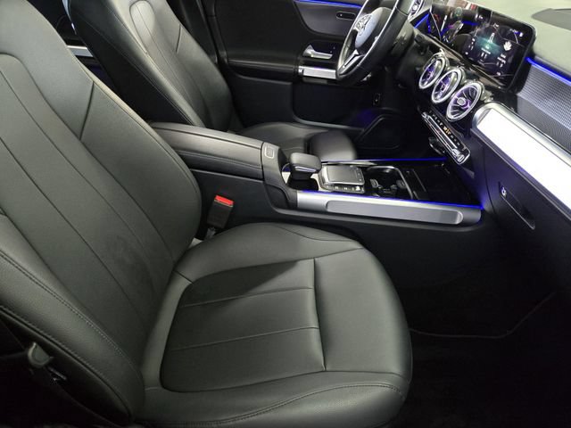 Used 2022 Mercedes-Benz GLB 250 image 13