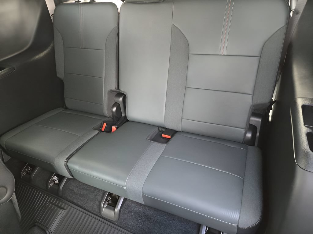 Used 2025 GMC Acadia AT4 w/ LPO, Floor Liner Package AWD/4WD image 28