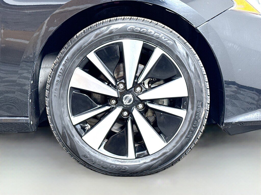 Used 2021 Nissan Altima 2.5 SV FWD image 38