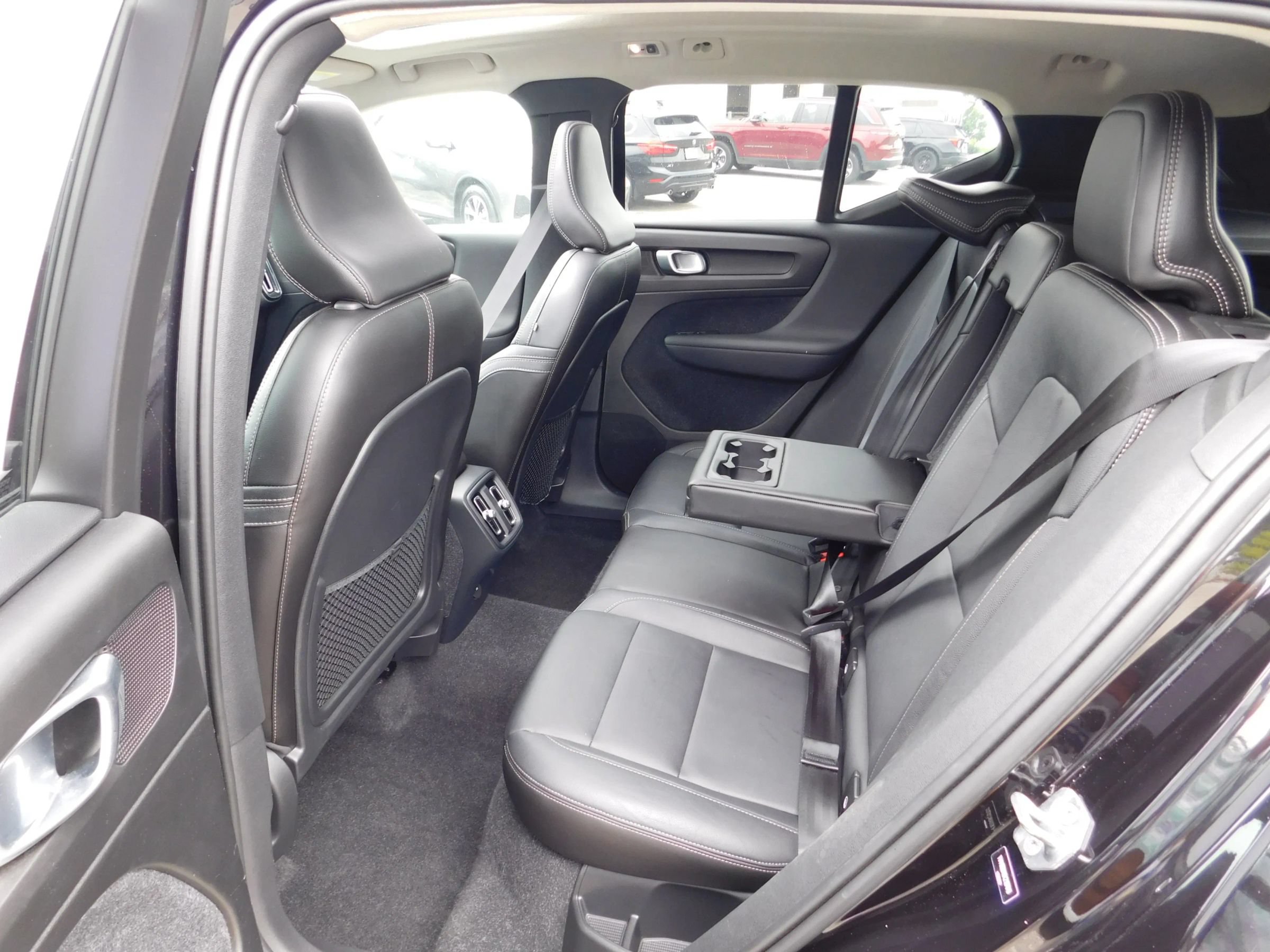 Used 2019 Volvo XC40 T5 Momentum AWD/4WD image 13