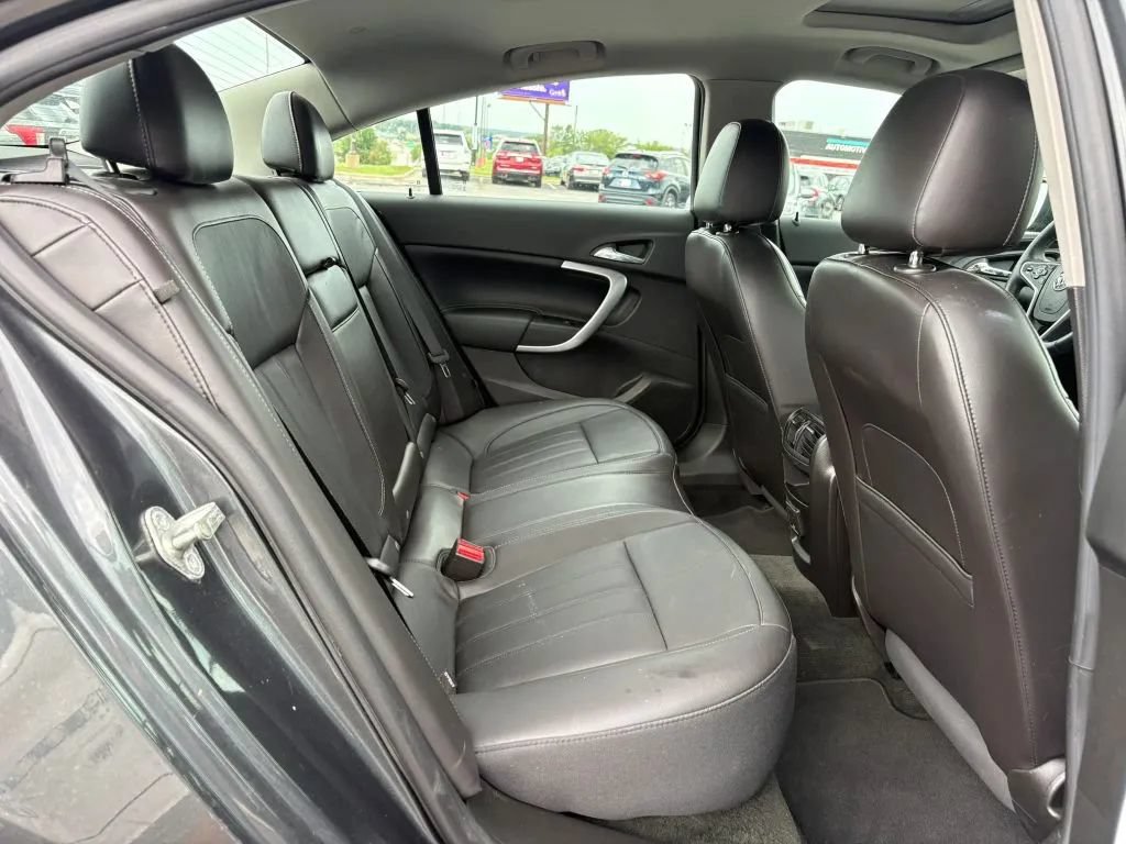 Used 2017 Buick Regal Premium w/ Driver Confidence Package #1 AWD/4WD image 17