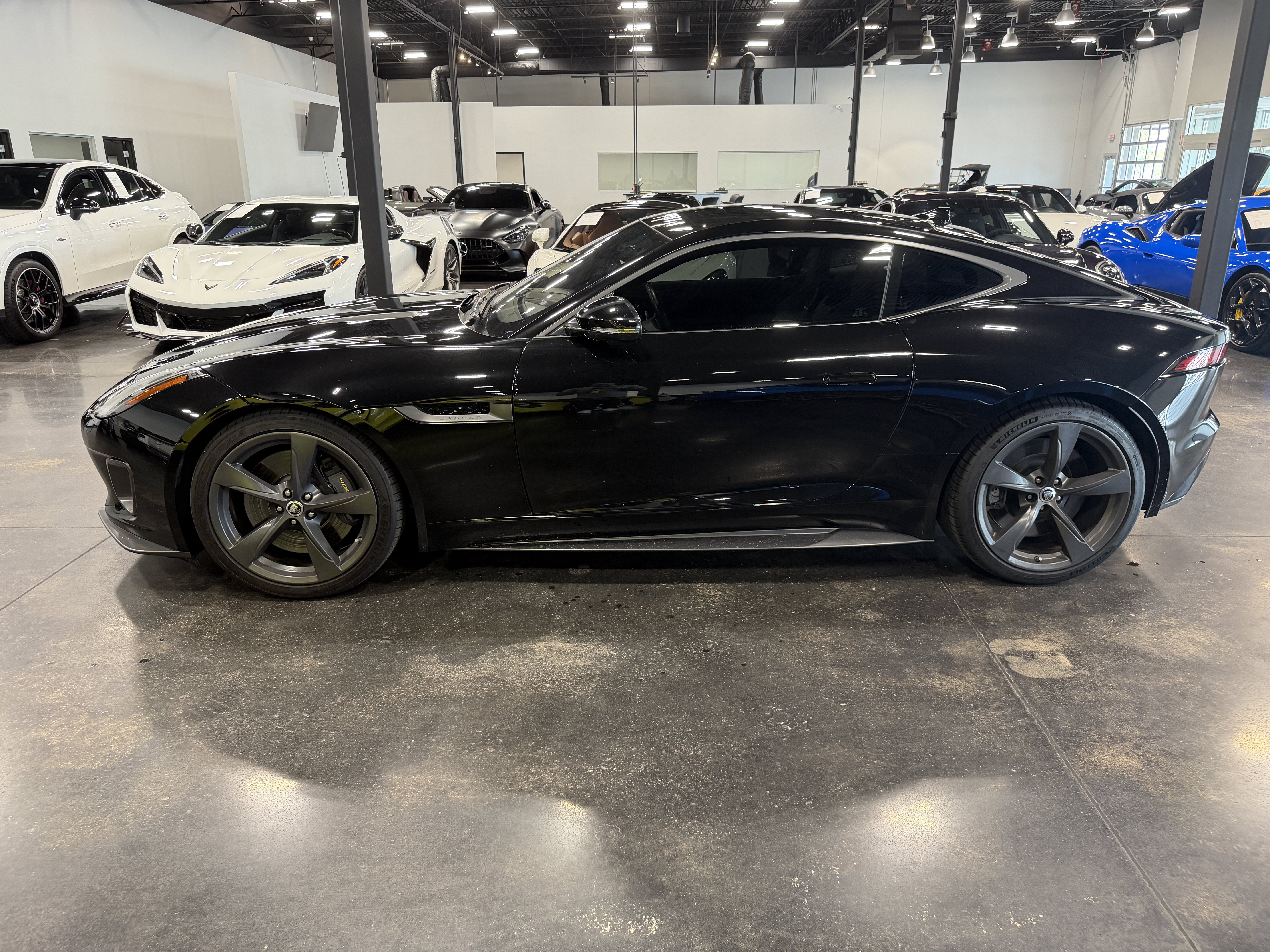 Used 2018 Jaguar F-TYPE 400 Sport RWD image 4