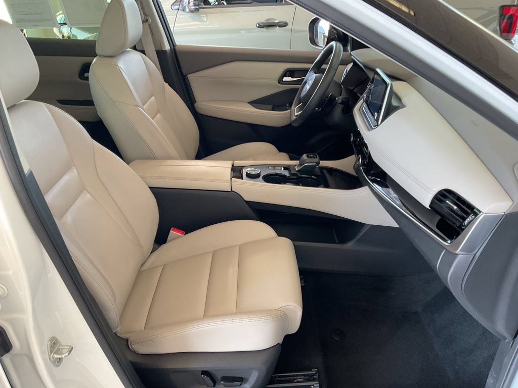 Used 2023 Nissan Rogue SL AWD/4WD image 19