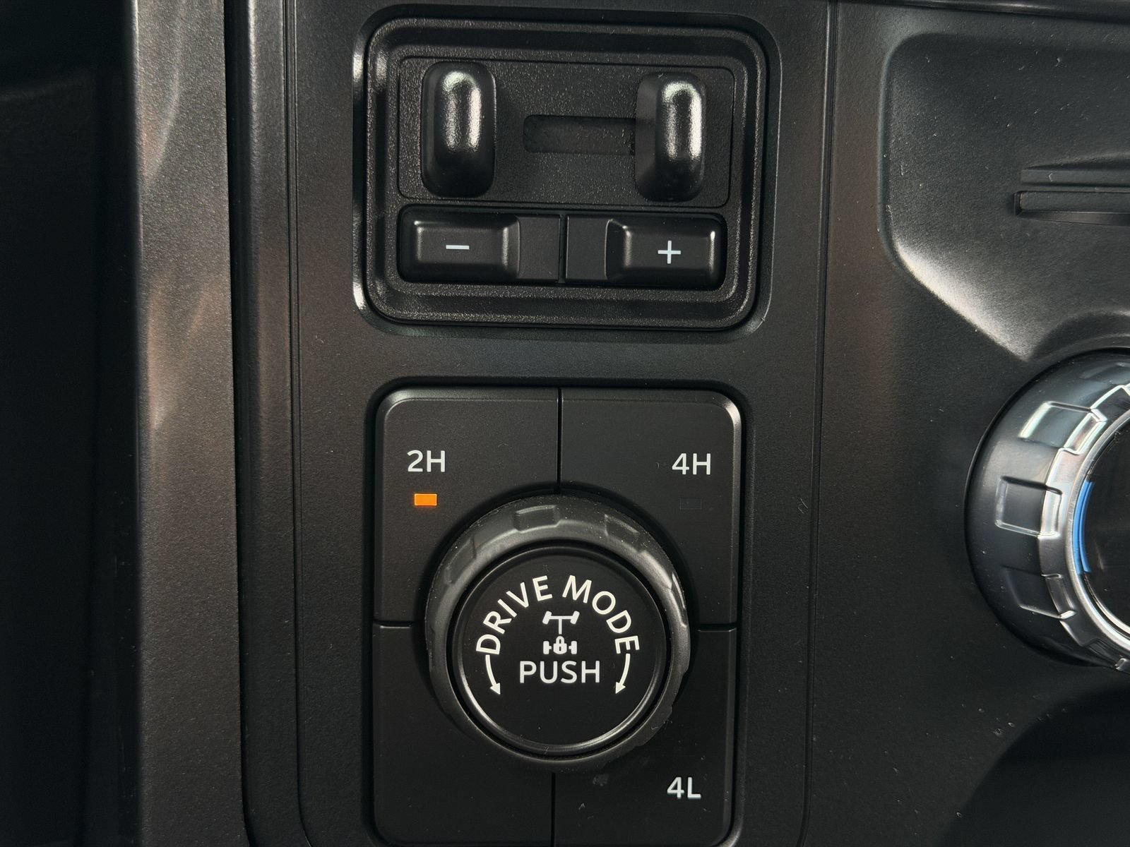 Used 2022 Ford F150 XLT w/ Equipment Group 302A High AWD/4WD image 23