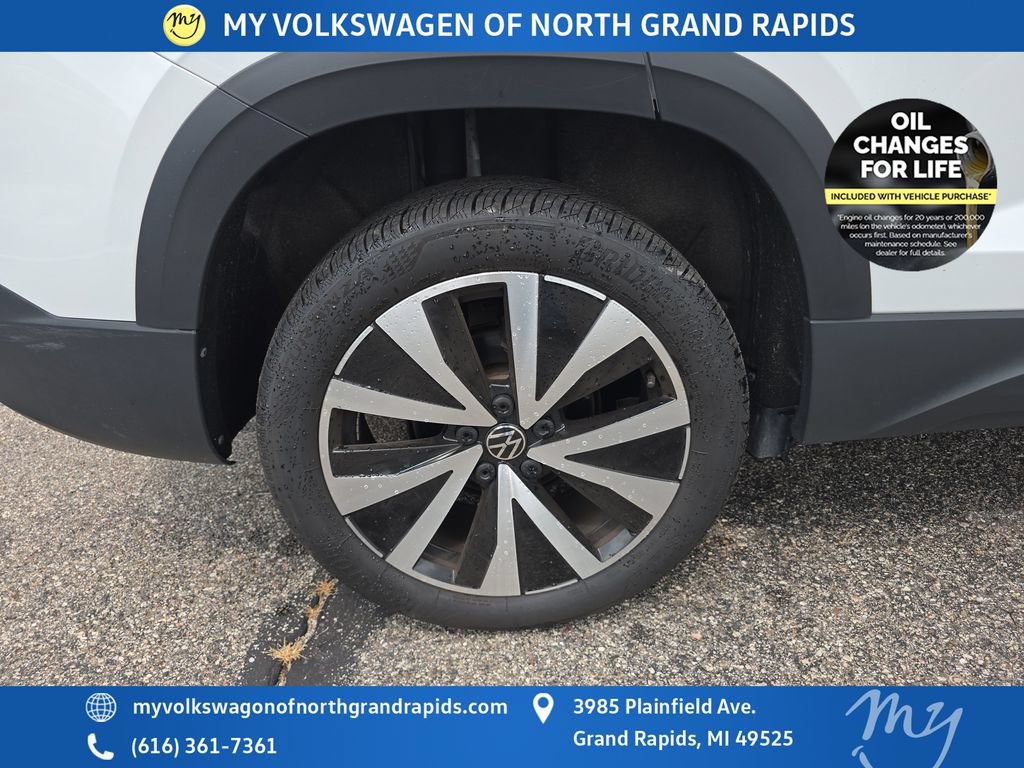 Used 2023 Volkswagen Taos SE FWD image 33
