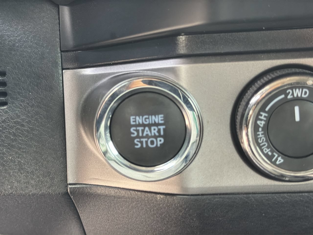 Used 2023 Toyota Tacoma SR5 w/ Technology Package AWD/4WD image 28