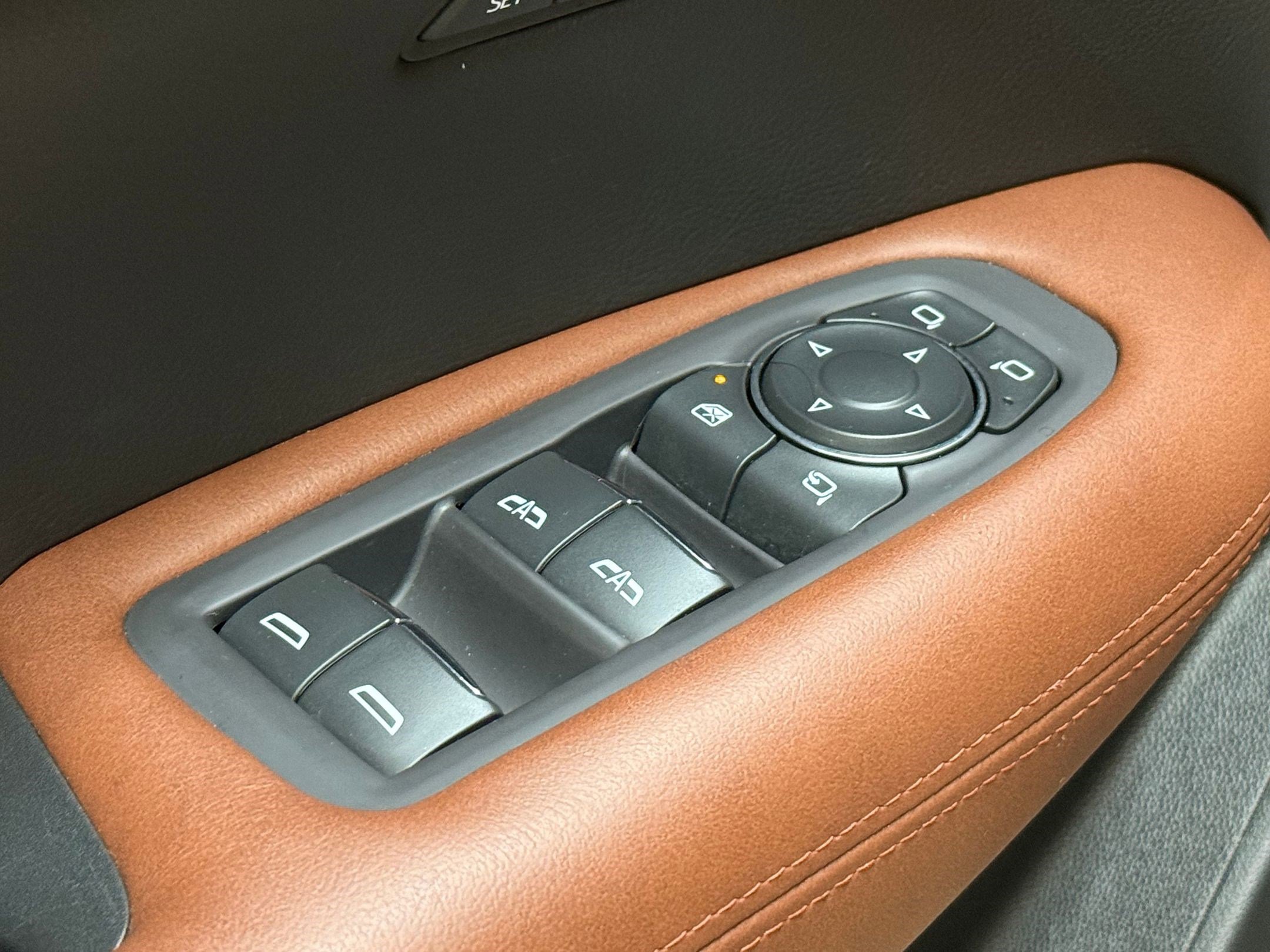 Certified 2022 Cadillac XT5 Premium Luxury w/ Technology Package image 24