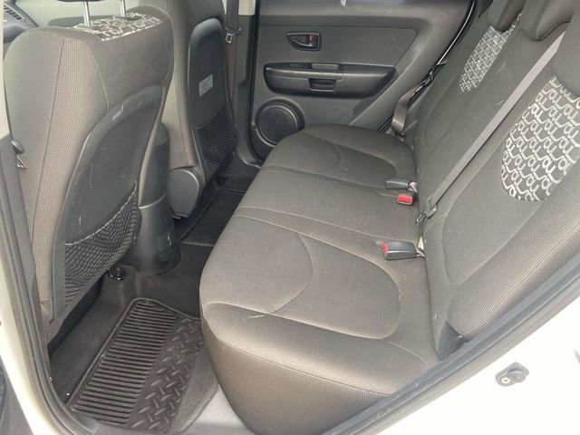 Used 2010 Kia Soul + w/ Audio Pkg FWD image 8