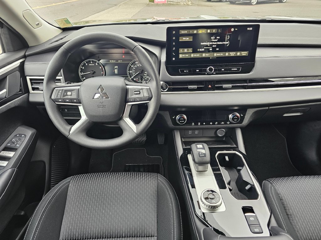 New 2026 Mitsubishi Outlander ES AWD/4WD image 13