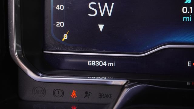 Used 2024 Chevrolet Silverado 2500 LT AWD/4WD image 31