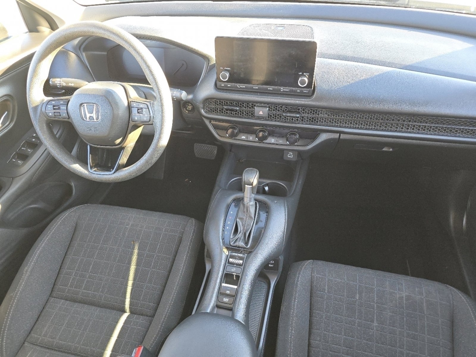 Used 2025 Honda HR-V LX image 26
