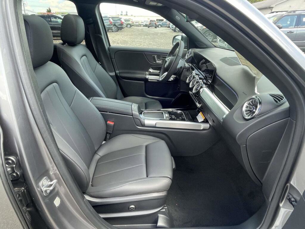New 2026 Mercedes-Benz GLB 250 4MATIC image 23