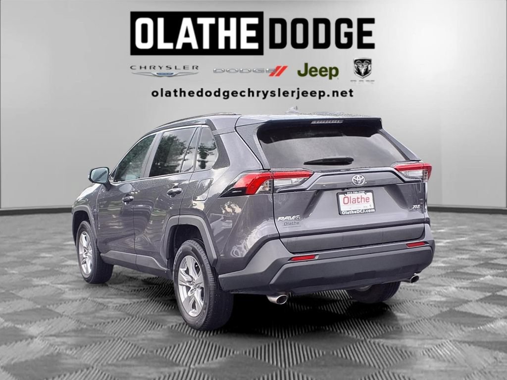 Used 2025 Toyota RAV4 XLE FWD image 5