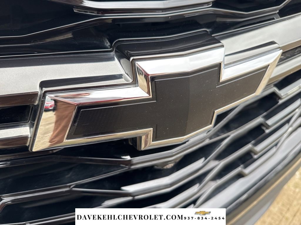 Used 2023 Chevrolet Traverse Premier w/ Redline Edition image 39