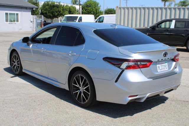 Used 2024 Toyota Camry SE FWD image 6