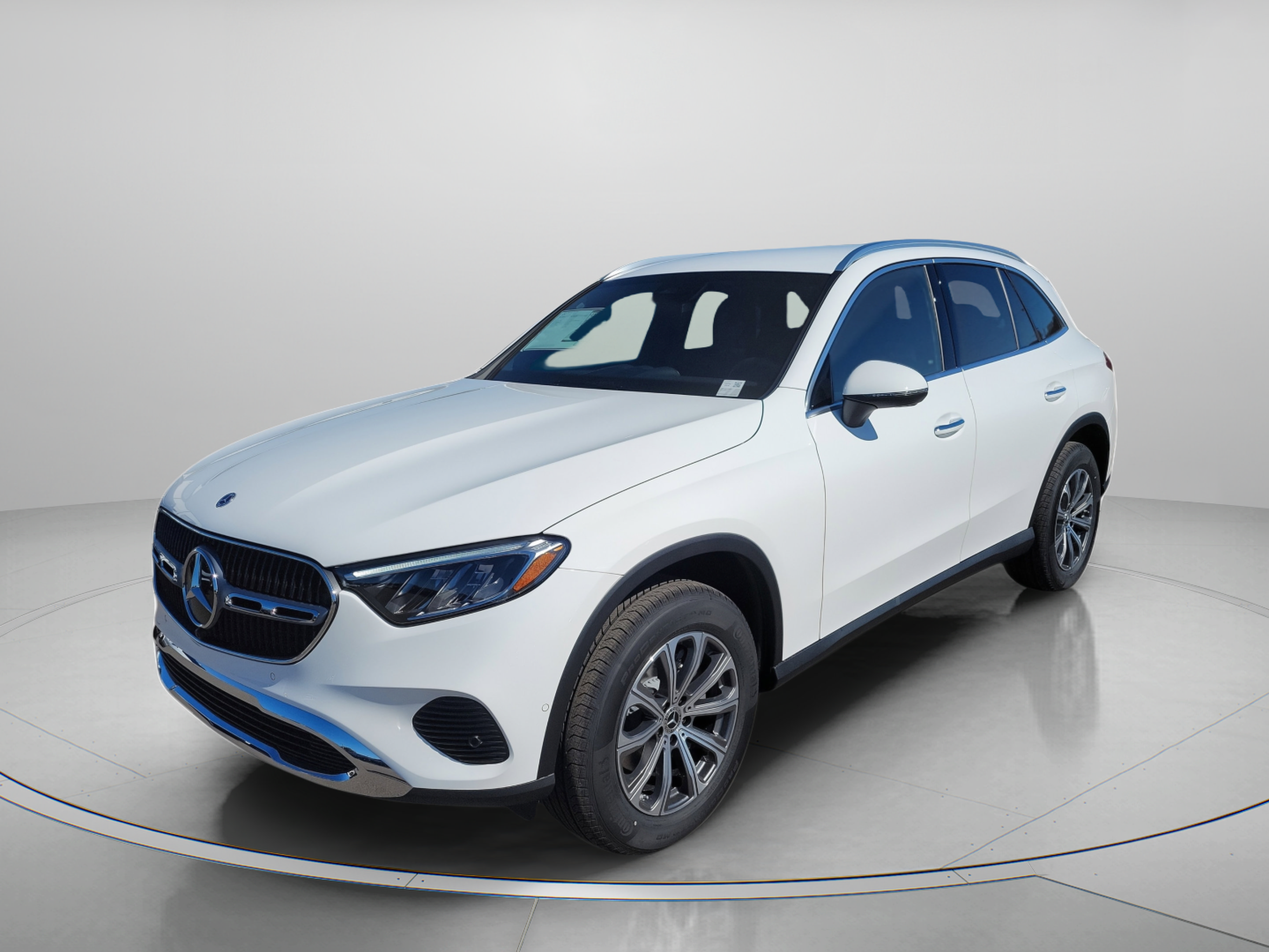 Certified 2026 Mercedes-Benz GLC 300 image 2