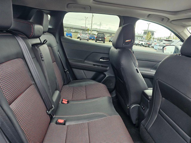 Used 2025 Nissan Kicks SR w/ SR Premium Package image 17