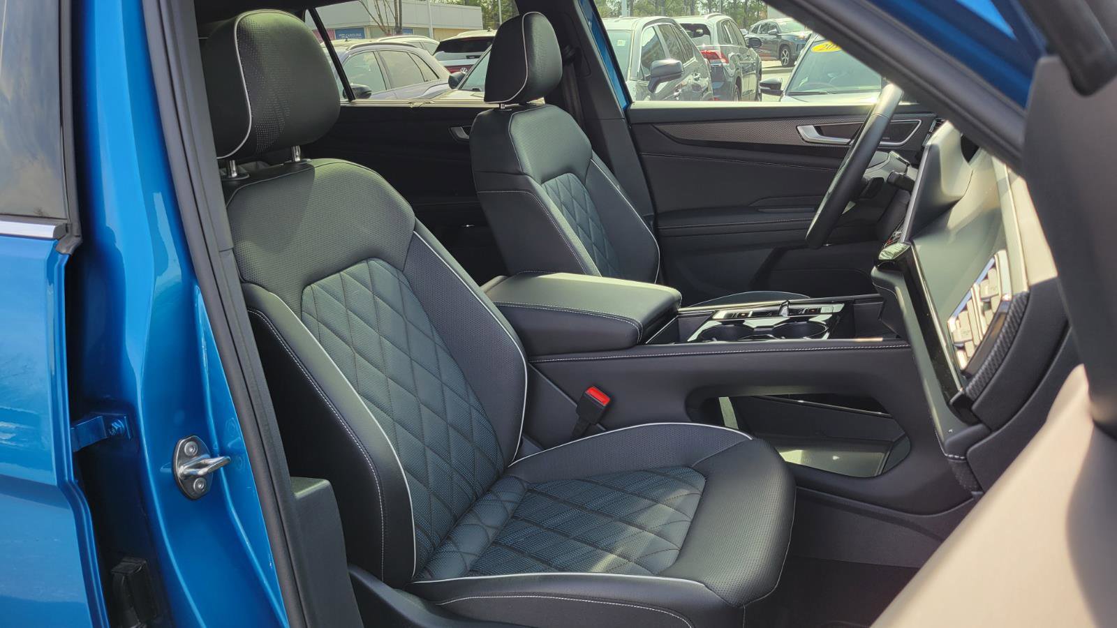 Certified 2025 Volkswagen Atlas Cross Sport SEL Premium R-Line image 40