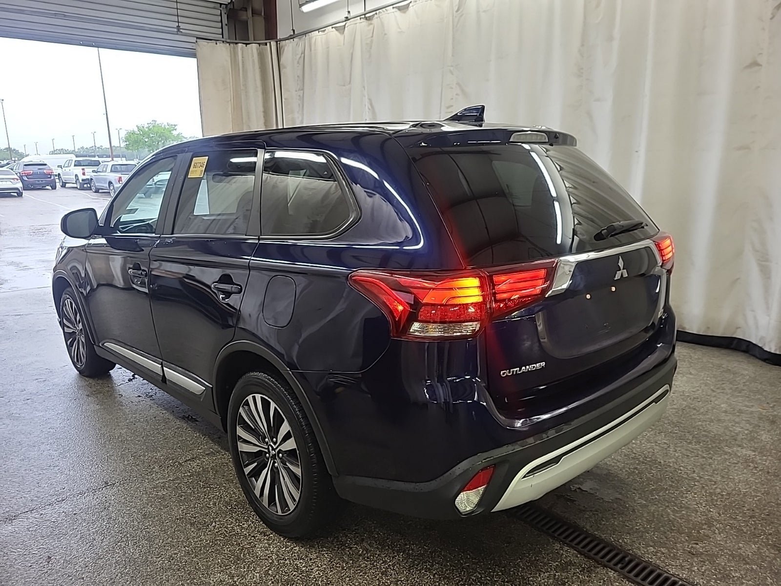 Used 2020 Mitsubishi Outlander ES image 8