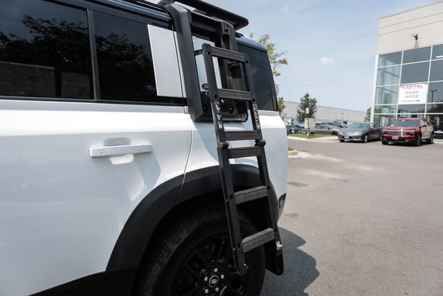 Used 2022 Land Rover Defender 110 X-Dynamic SE AWD/4WD image 20