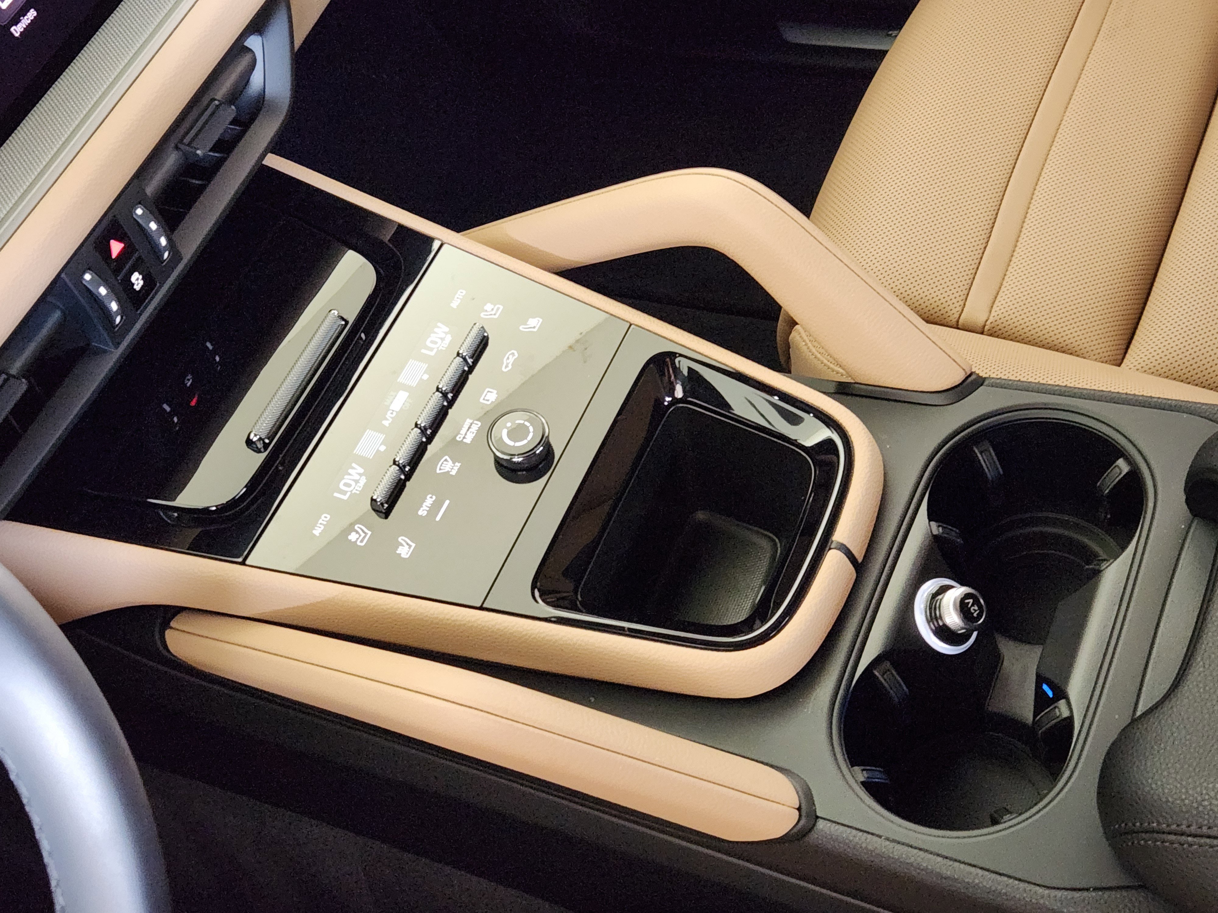 Certified 2025 Porsche Cayenne Coupe image 22