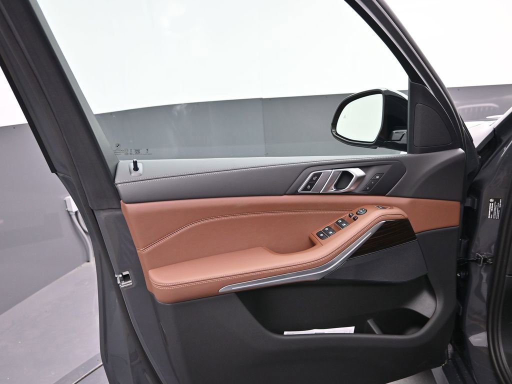 New 2026 BMW X5 sDrive40i w/ M Sport Package RWD image 5