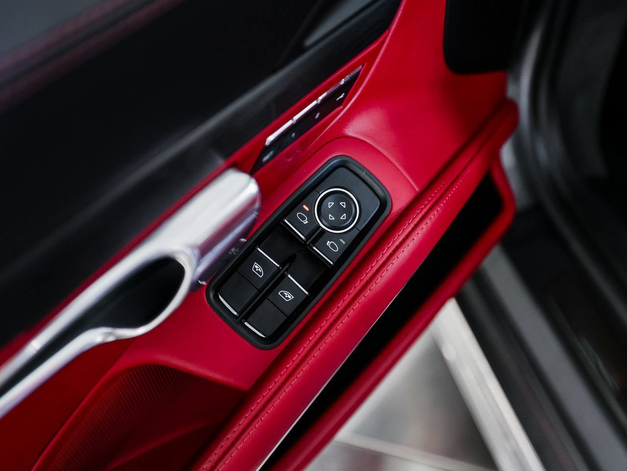 Certified 2018 Porsche 911 Targa 4 GTS AWD/4WD image 23
