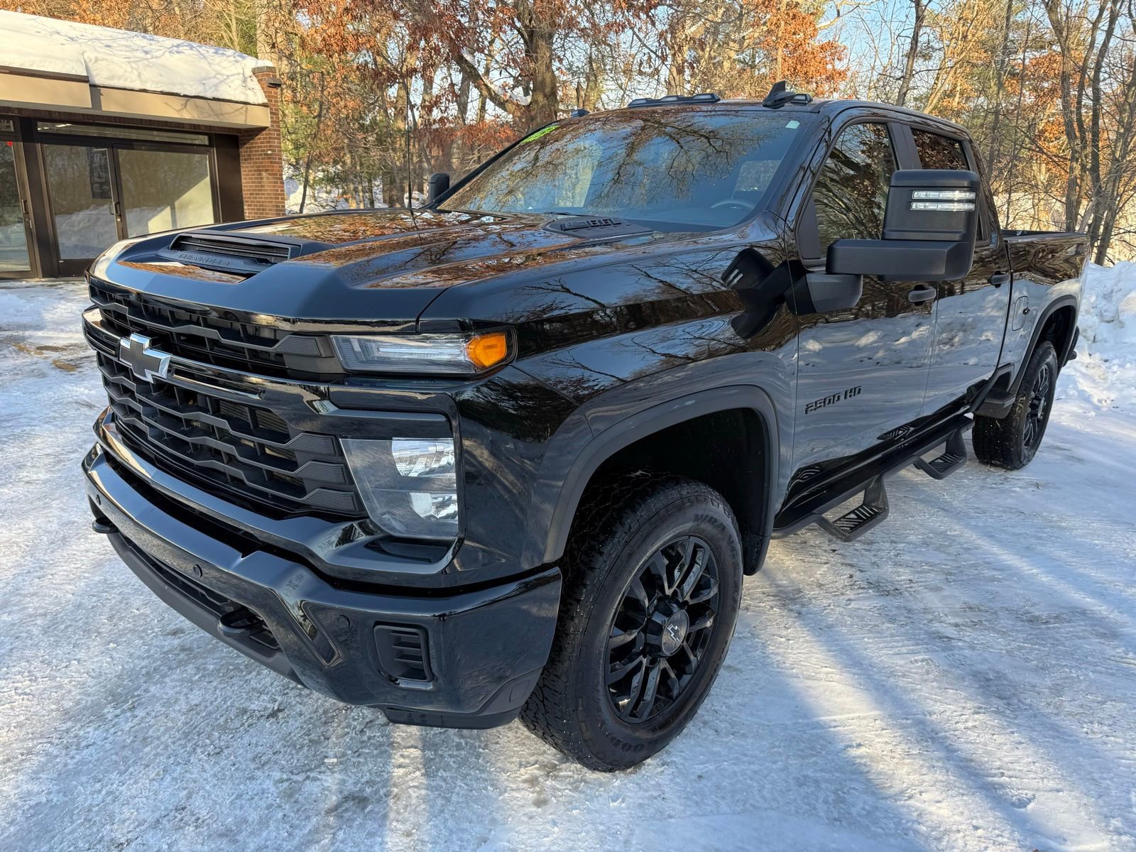 Used 2025 Chevrolet Silverado 2500 Custom w/ Custom Value Package image 4