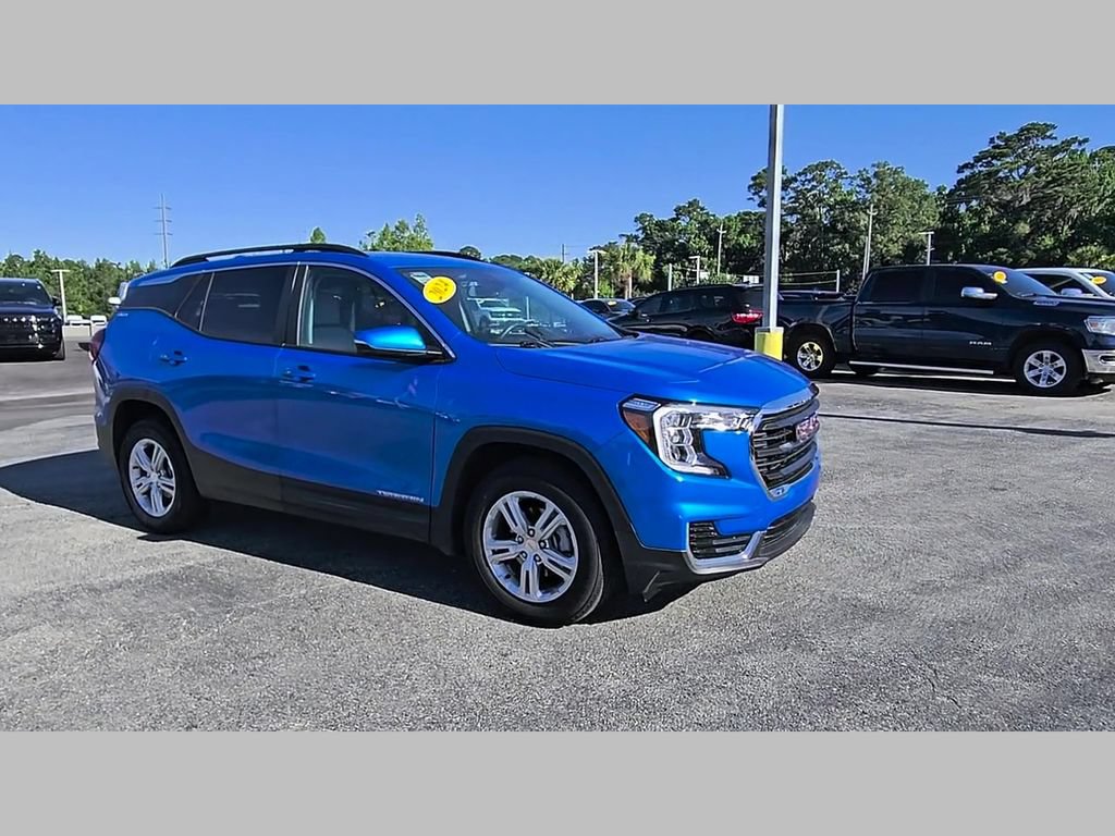 Used 2024 GMC Terrain SLE w/ Driver Convenience Package FWD image 35