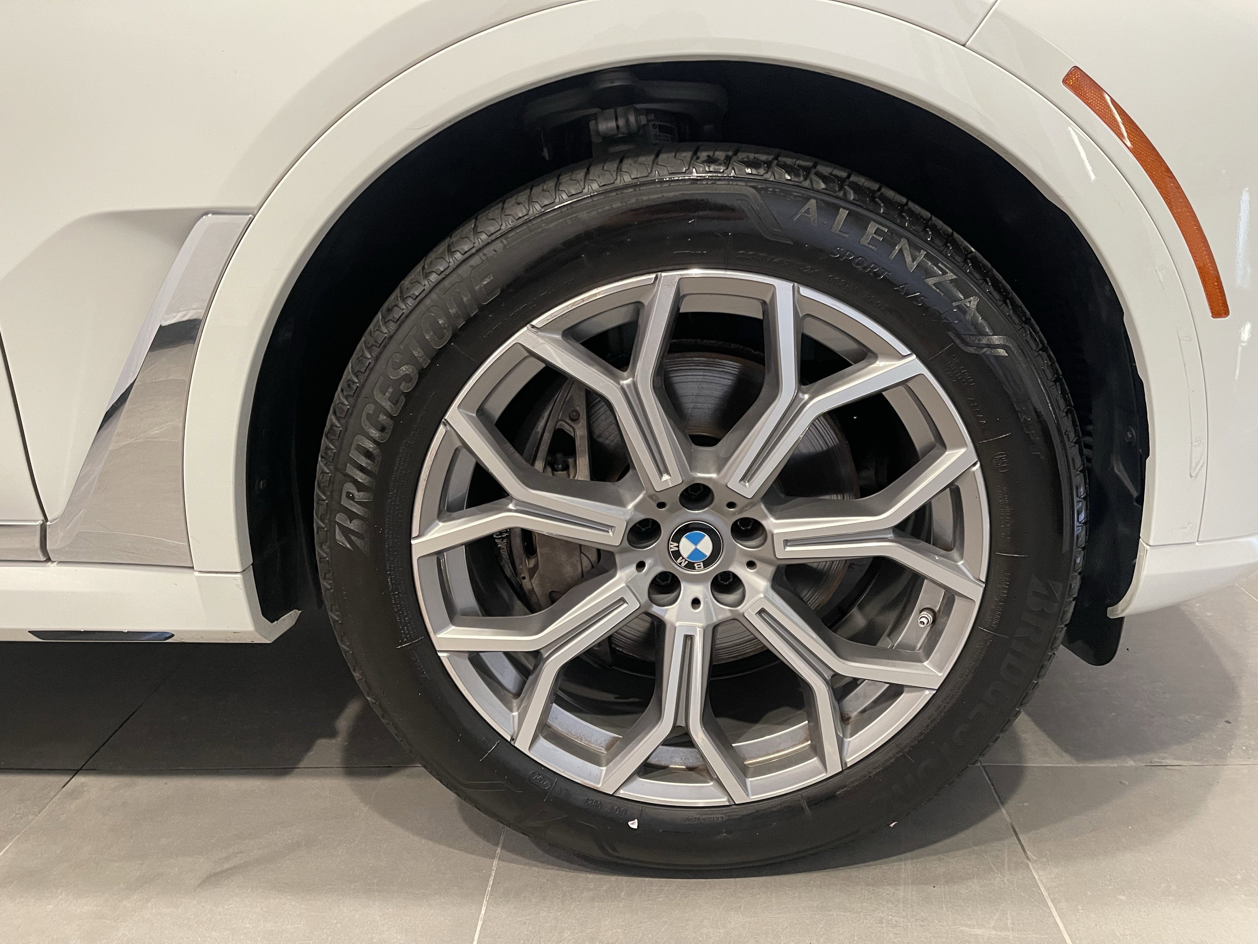 Certified 2024 BMW X7 xDrive40i w/ Premium Package AWD/4WD image 10