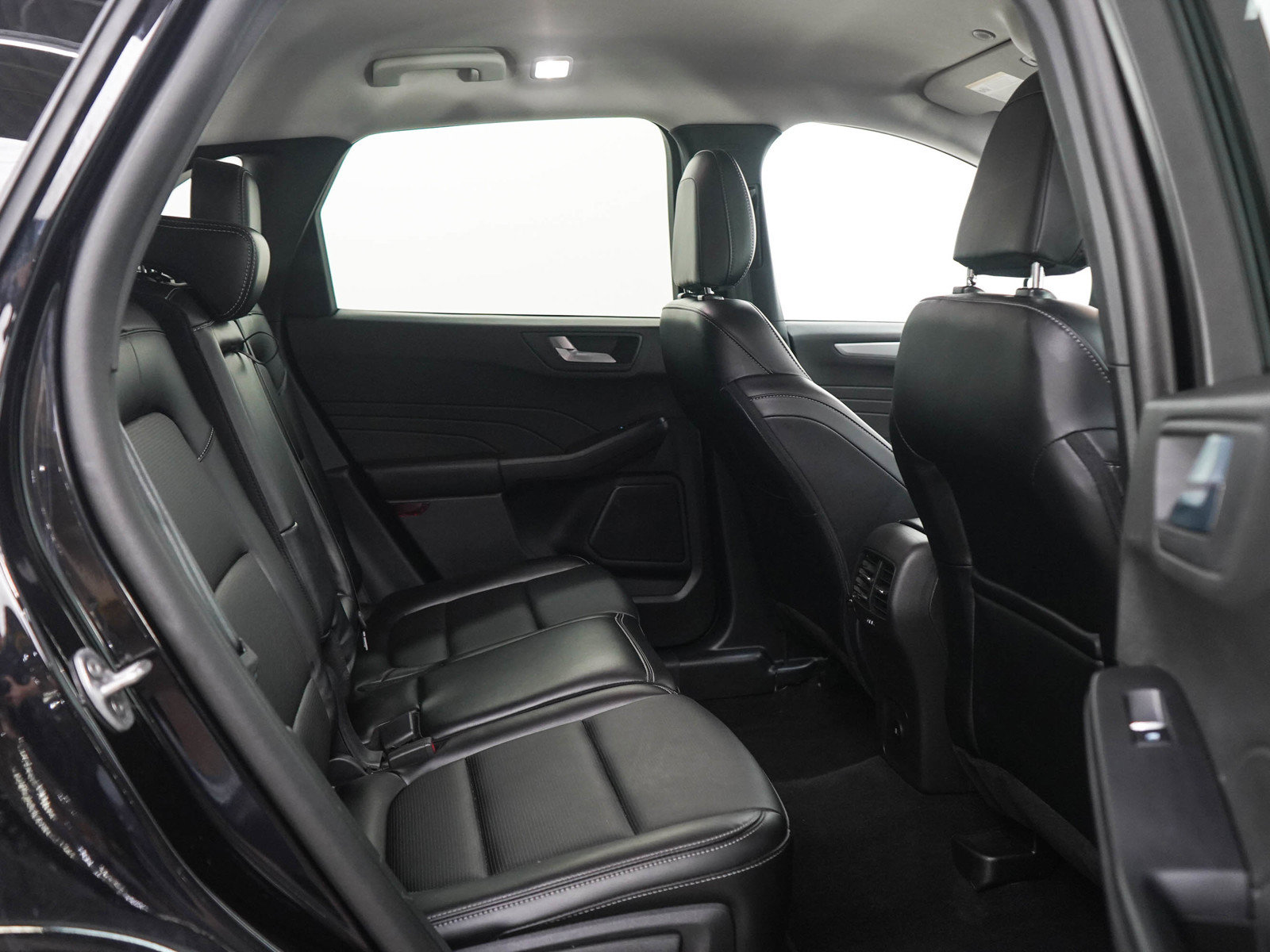 Used 2025 Ford Escape Platinum AWD/4WD image 12