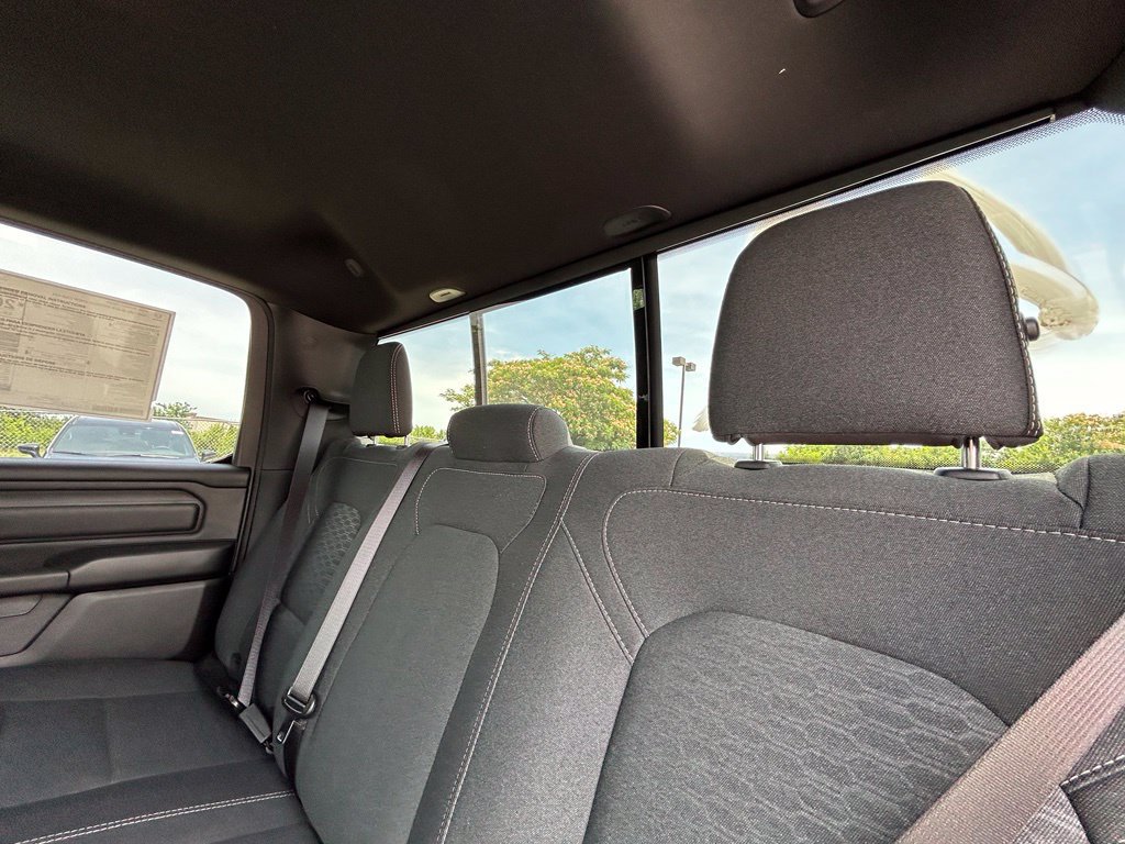 New 2026 RAM 1500 Express AWD/4WD image 26