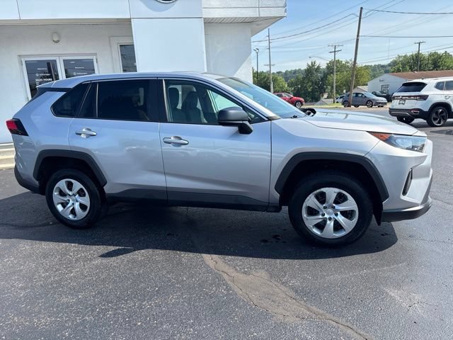 Used 2022 Toyota RAV4 LE AWD/4WD video 2
