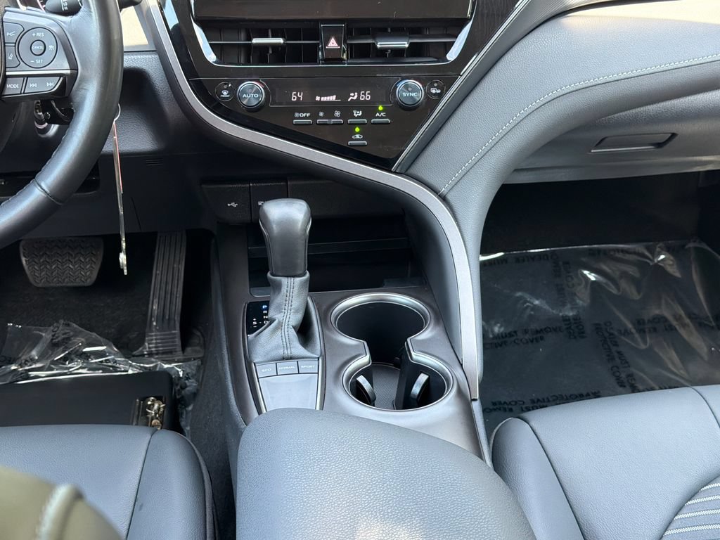 Used 2024 Toyota Camry SE FWD image 15