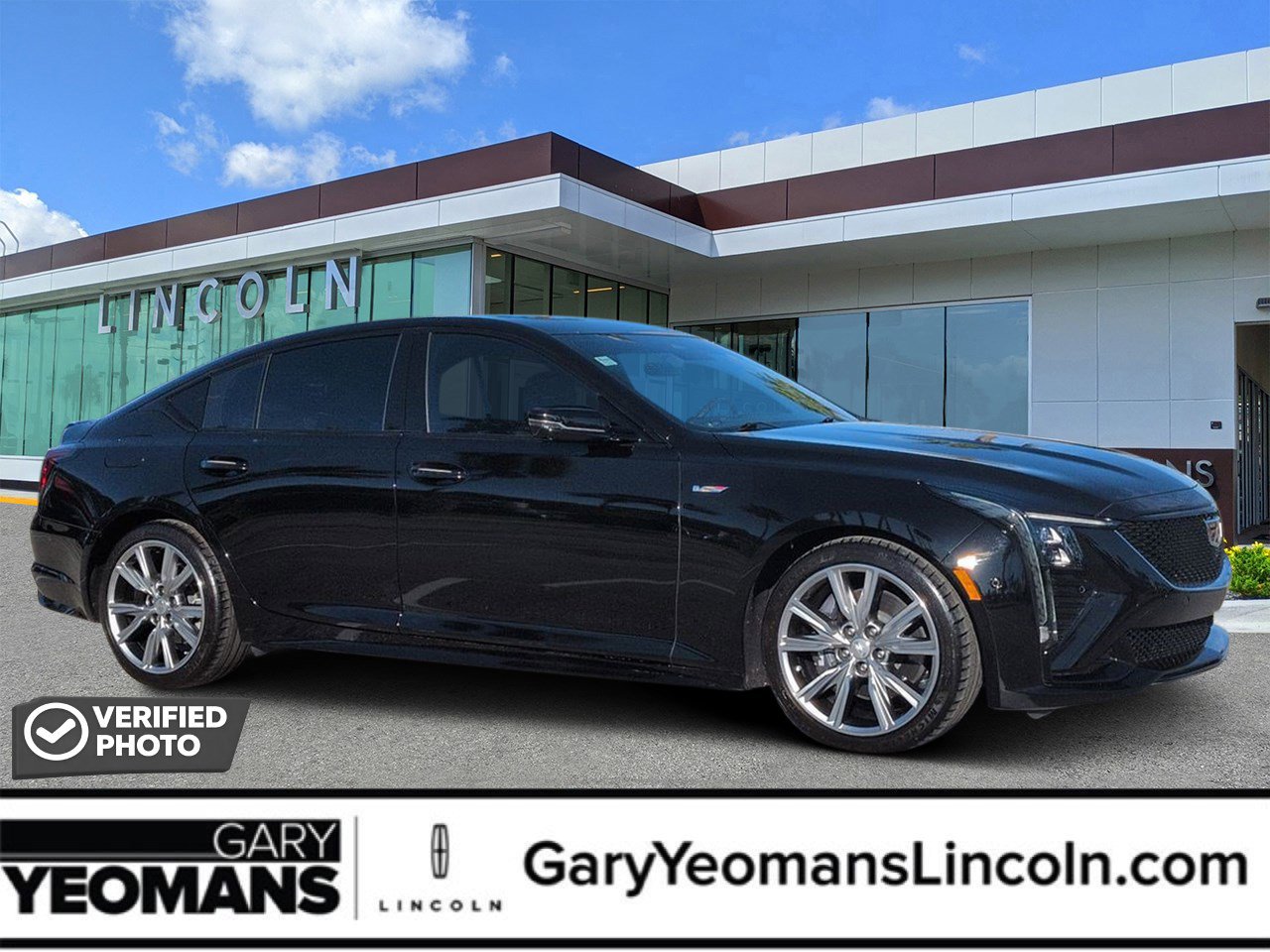 Used 2025 Cadillac CT5 V image 1