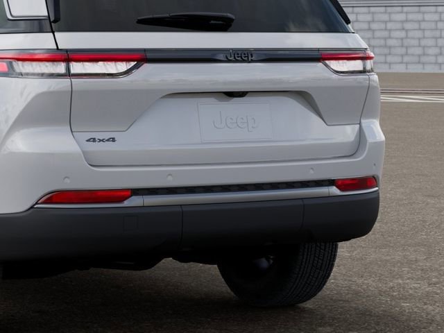 New 2026 Jeep Grand Cherokee Altitude AWD/4WD image 13