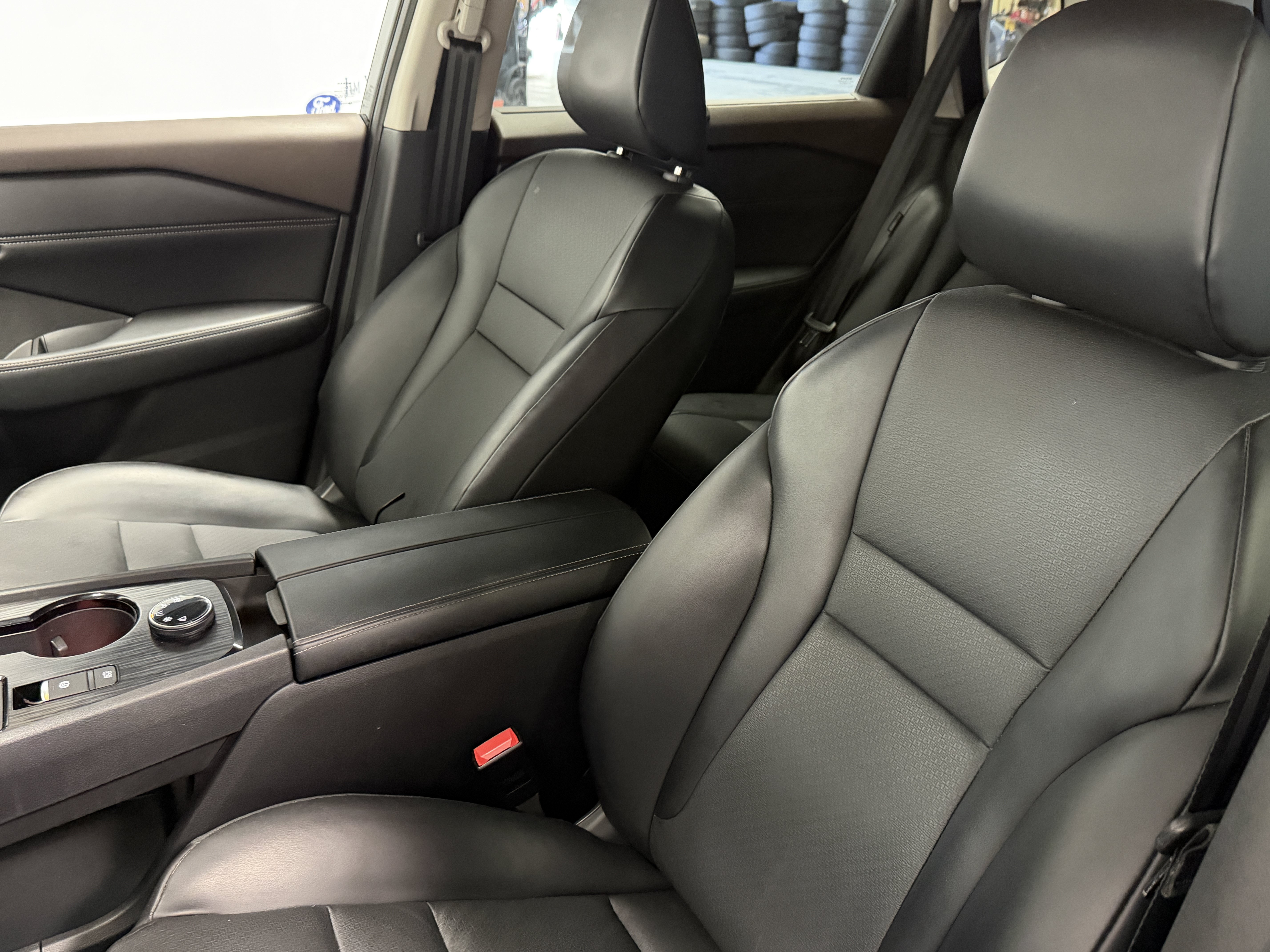 Used 2023 Nissan Rogue SV w/ SV Premium B Package AWD/4WD image 18