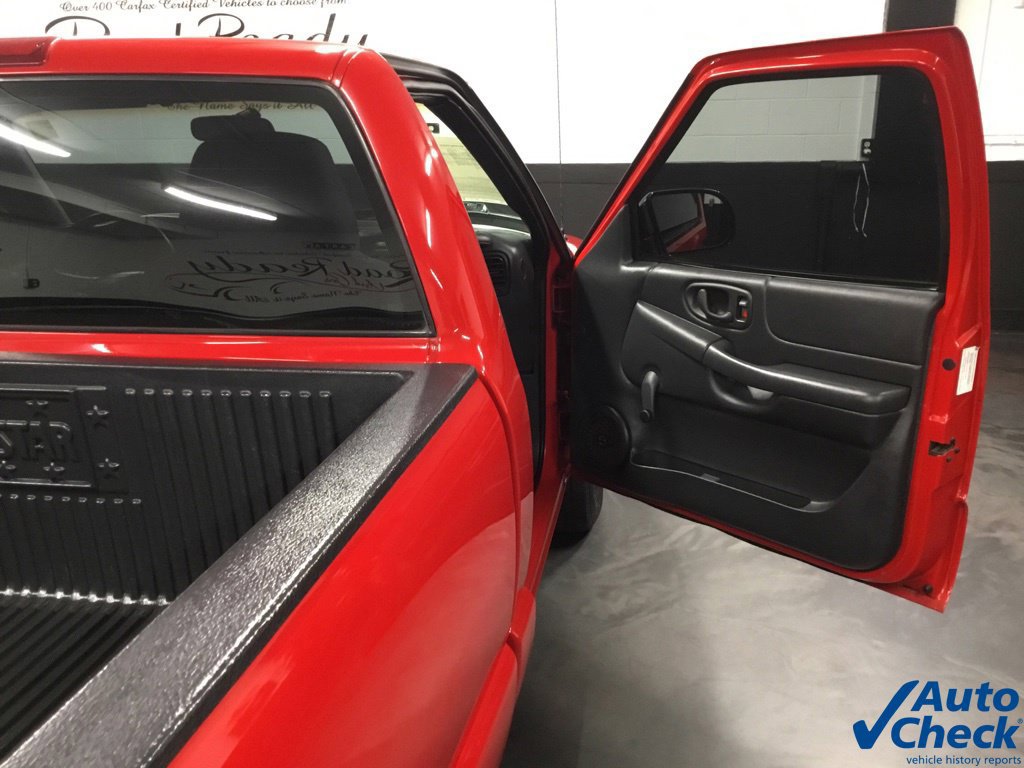 Used 2003 Chevrolet S10 Pickup 2WD Regular Cab image 19