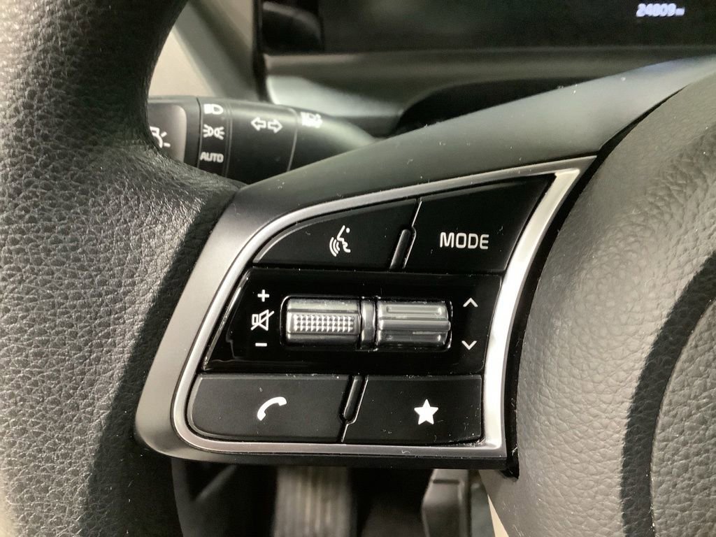 Certified 2024 Kia Seltos LX image 12