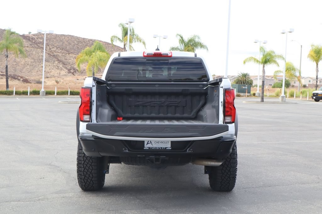 Used 2024 Chevrolet Colorado ZR2 w/ Technology Package AWD/4WD image 36