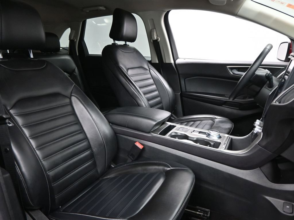 Used 2023 Ford Edge SEL image 9