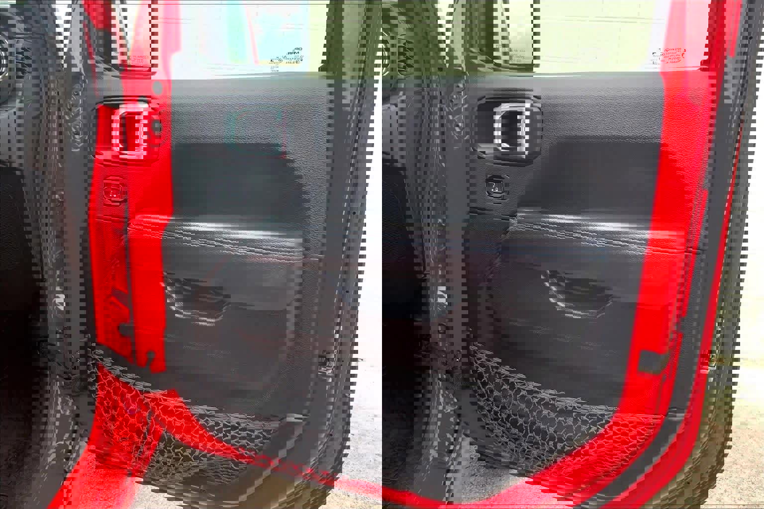 Used 2021 Jeep Wrangler Unlimited Rubicon 4xe image 28