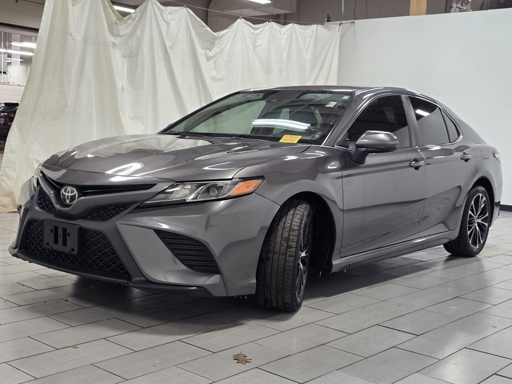 Used 2020 Toyota Camry SE image 9