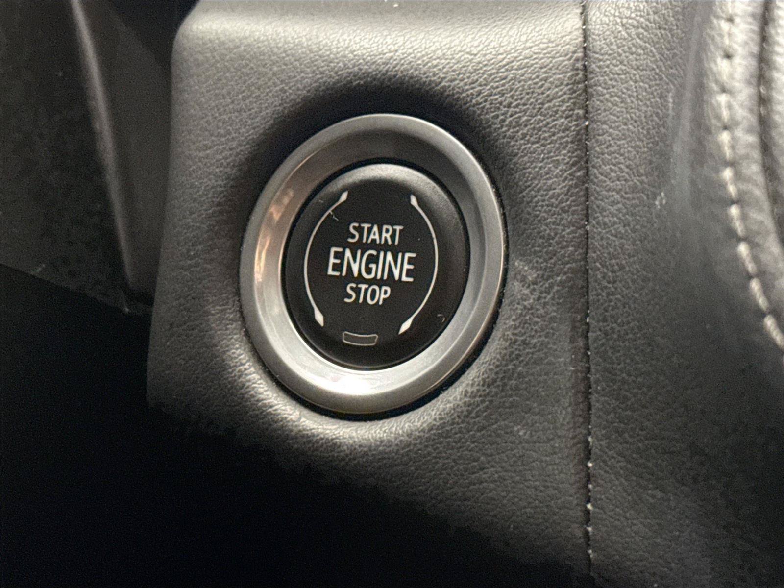 Used 2022 Chevrolet Tahoe LT w/ Luxury Package RWD image 21