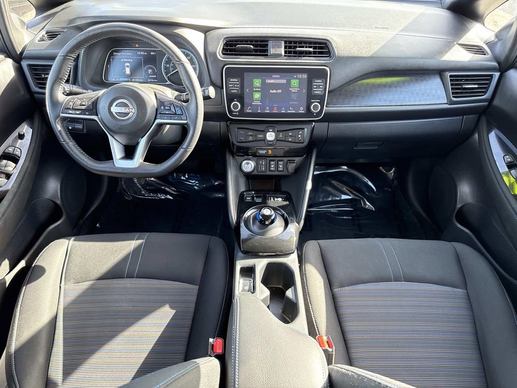 Certified 2025 Nissan Leaf SV Plus image 16