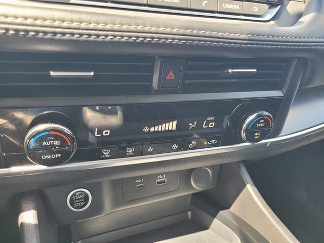Certified 2023 Nissan Rogue SV FWD image 24