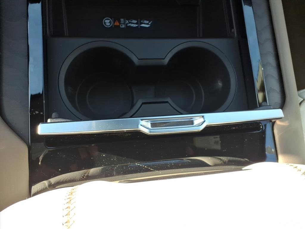 New 2026 GMC Yukon XL Denali w/ Sun & Power Step Package image 13