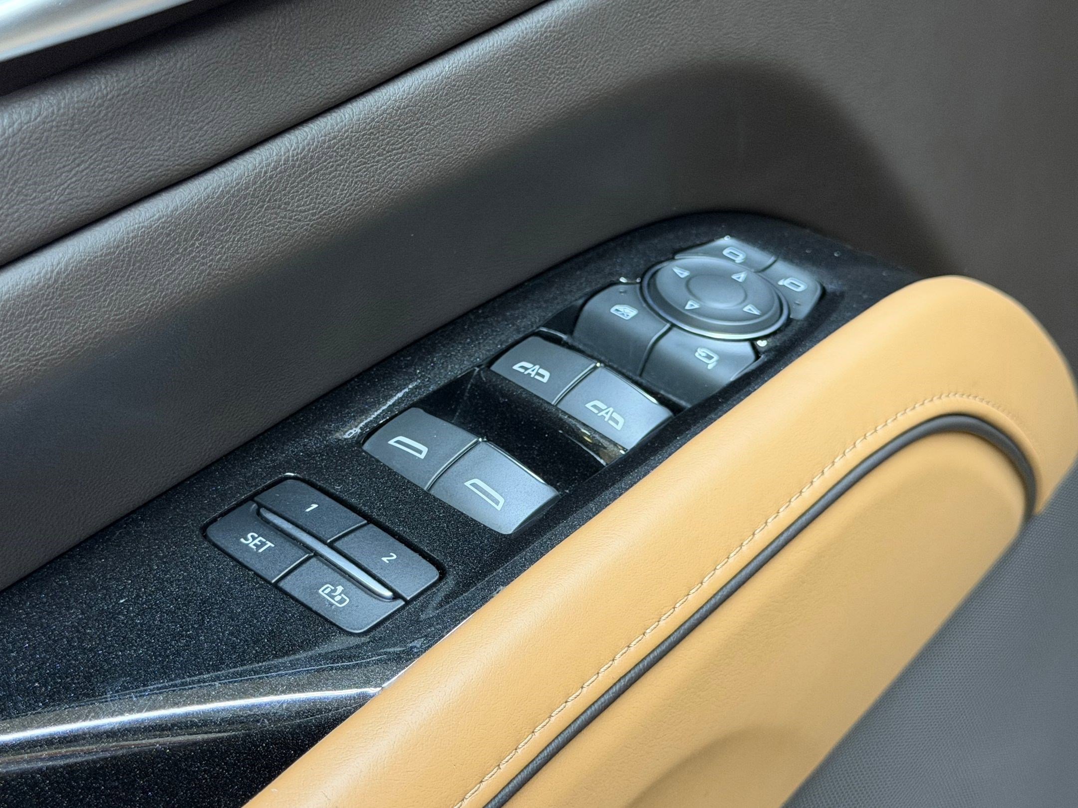 Certified 2023 Cadillac Escalade ESV Premium Luxury image 26